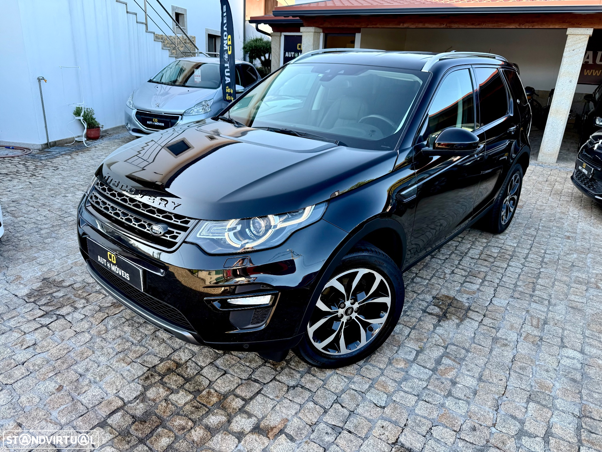 Land Rover Discovery Sport 2.0 TD4 HSE Luxury 7L Auto - 9