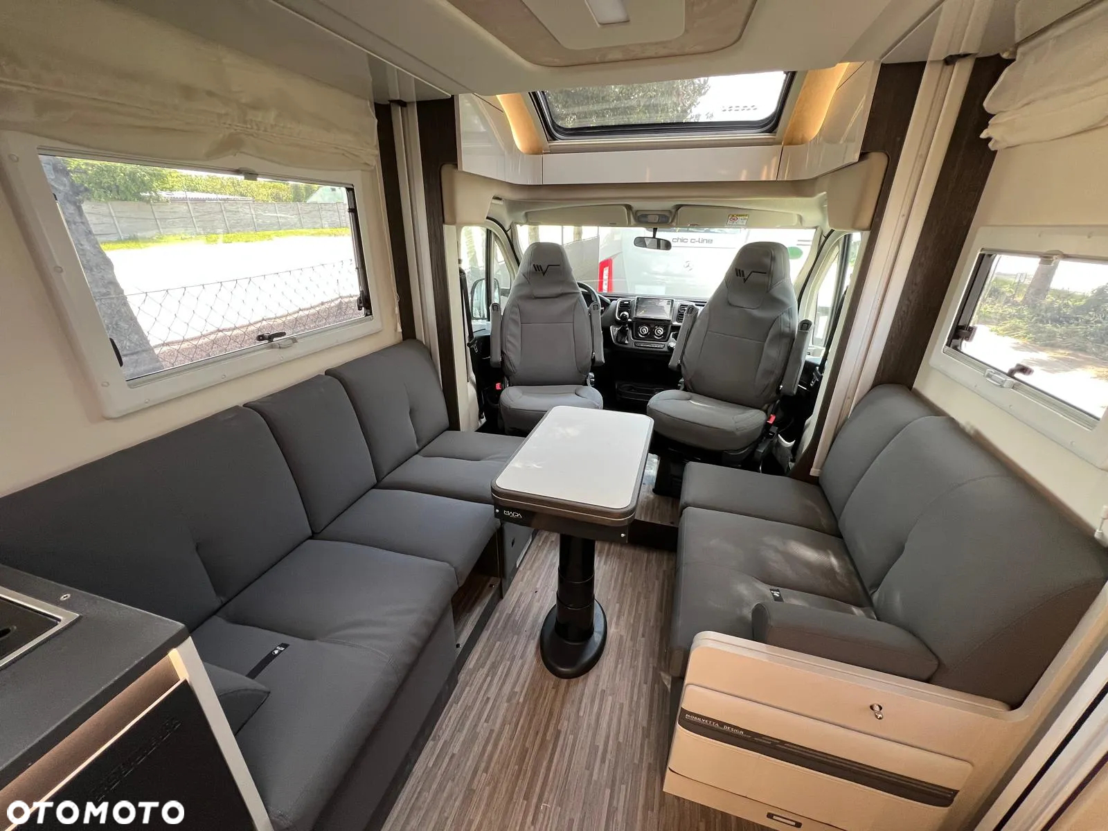 Mobilvetta Kea Kompakt 55 - Długość 6,36m  140 KM automat waga: 2650kg - 17