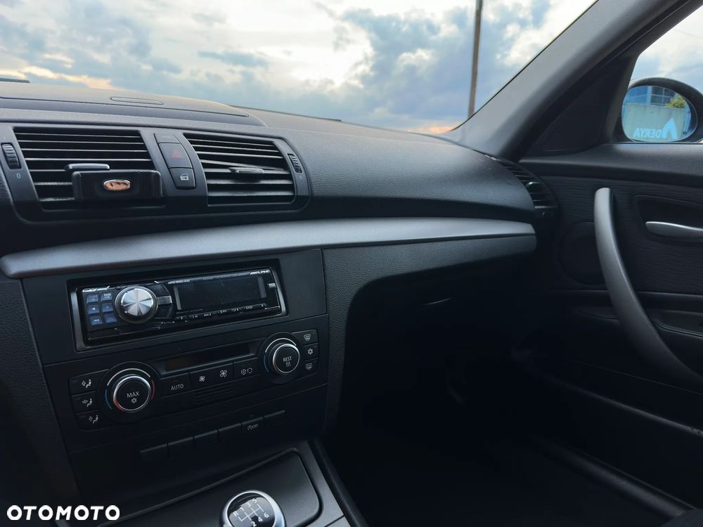 BMW Seria 1 118d - 9