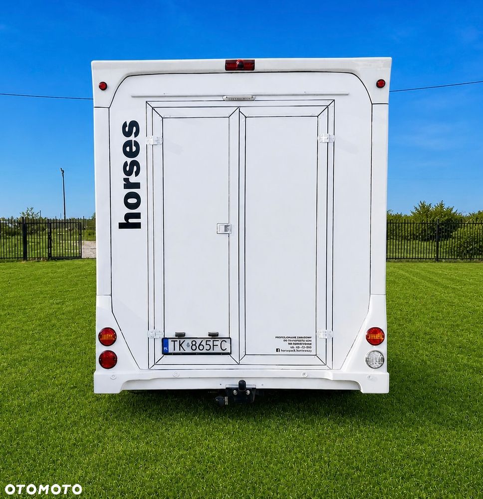Nissan NV400 - 4