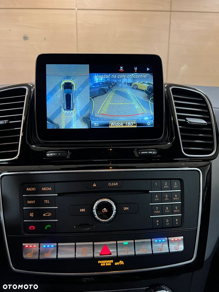 Mercedes-Benz GLS - 17