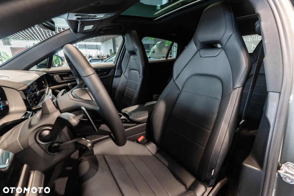 Porsche Panamera 4 E-Hybrid PHEV - 10