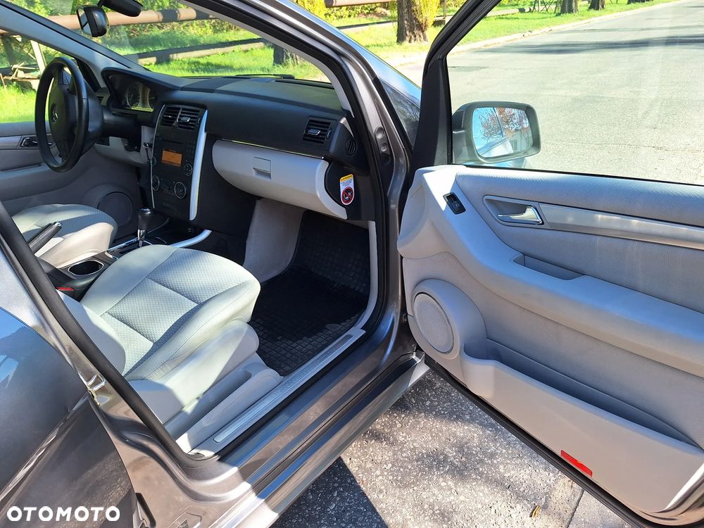 Mercedes-Benz Klasa B 200 CDI Autotronic - 18