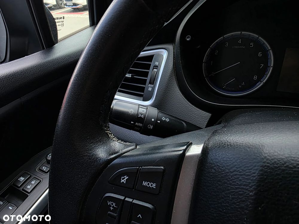 Suzuki SX4 S-Cross 1.0 T Premium - 11