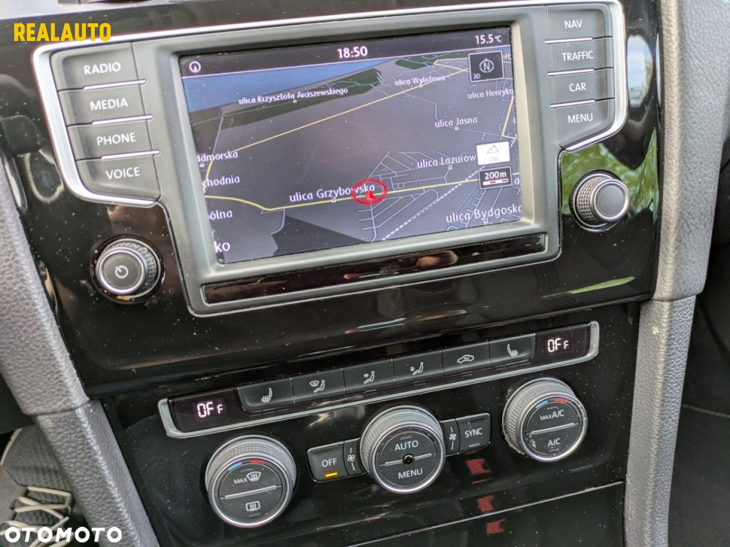 Volkswagen Golf - 8