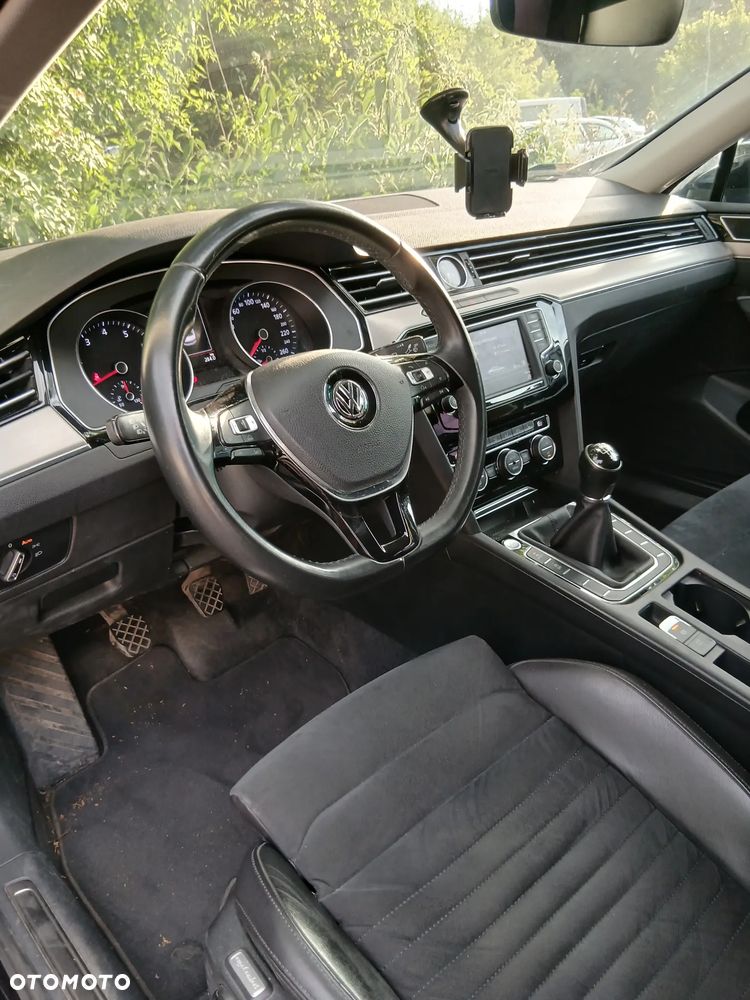 Volkswagen Passat 1.4 TSI BMT ACT Trendline - 18