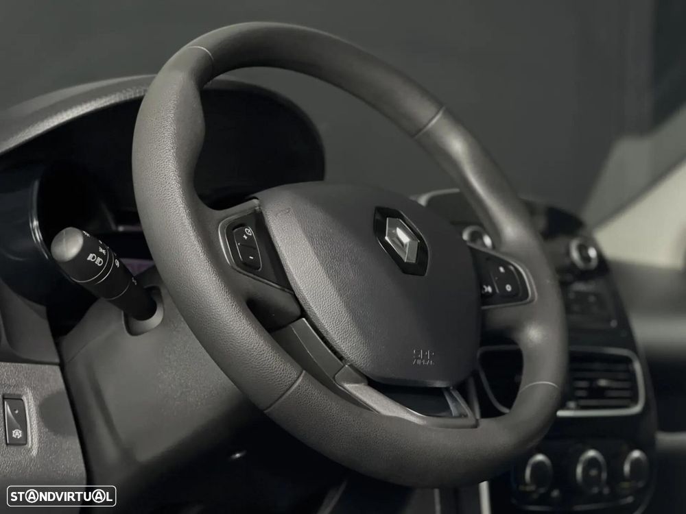 Renault Clio - 6