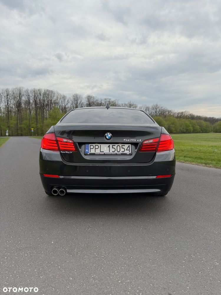 BMW Seria 5 525d - 8