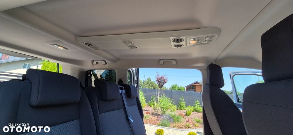 Peugeot Traveller 2.0 BlueHDi Compact Active - 21