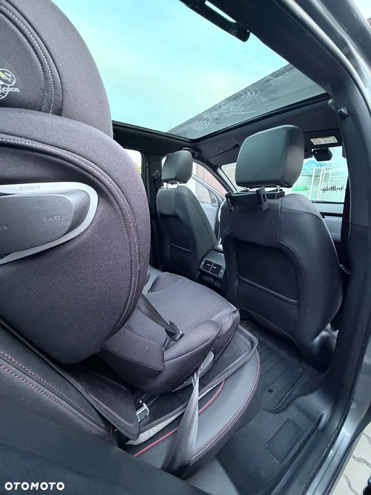 Land Rover Discovery Sport 2.0 D200 mHEV Dynamic SE - 12