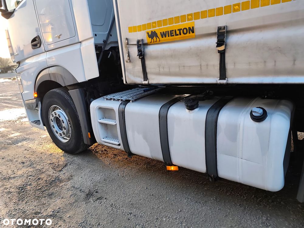 Mercedes-Benz Stream Space Standard - 23