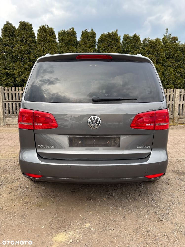 Volkswagen Touran - 5