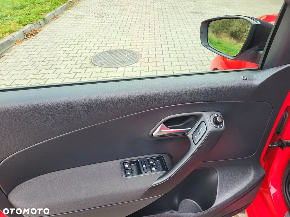 Volkswagen Polo - 8