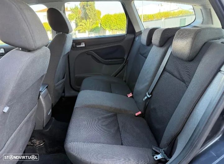 Ford Focus SW 1.4 S - 9