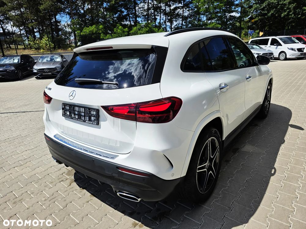 Mercedes-Benz GLA 200 AMG Line - 6