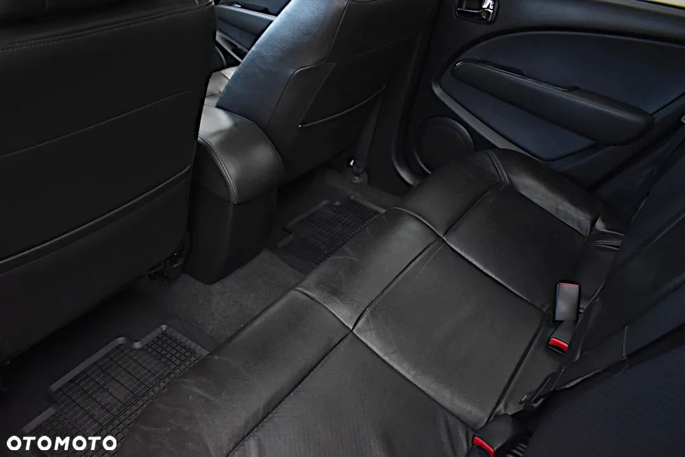 Mitsubishi Outlander 2.4 4WD Automatik Intense - 26
