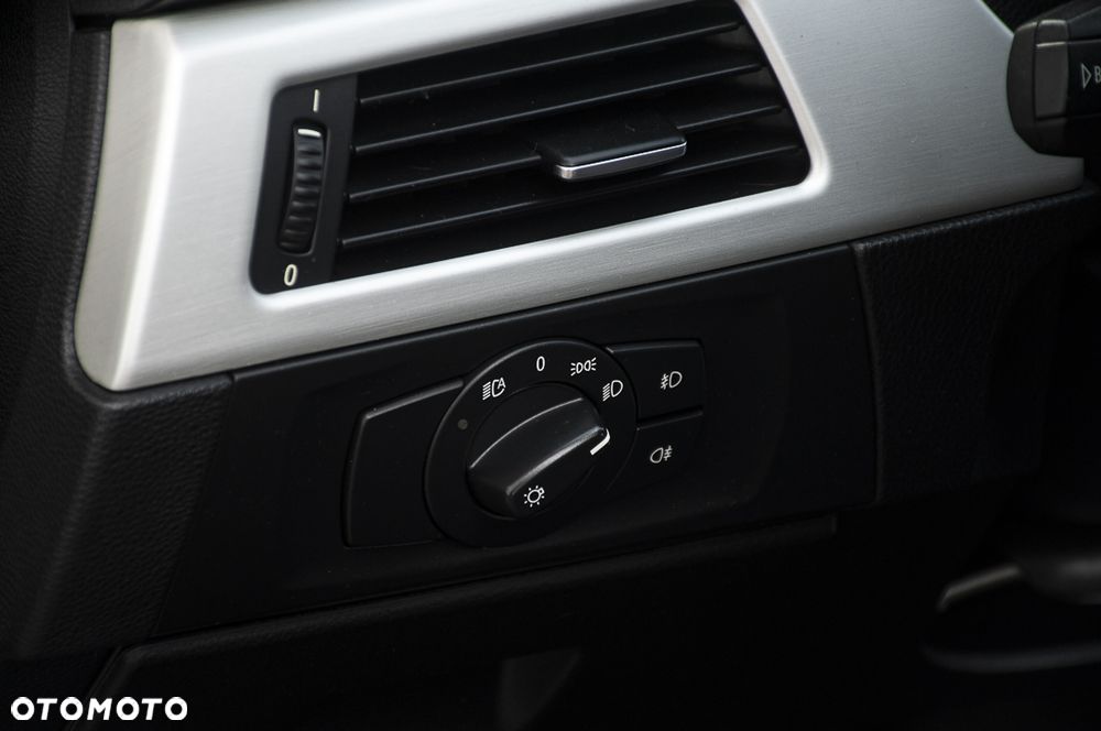 BMW Seria 3 318i Edition Sport - 40