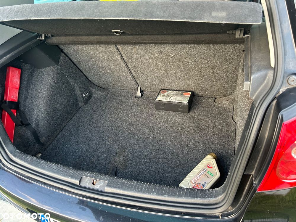 Volkswagen Golf - 26