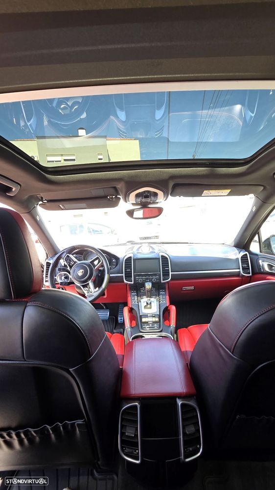 Porsche Cayenne S E-Hybrid Platinum Edition - 23