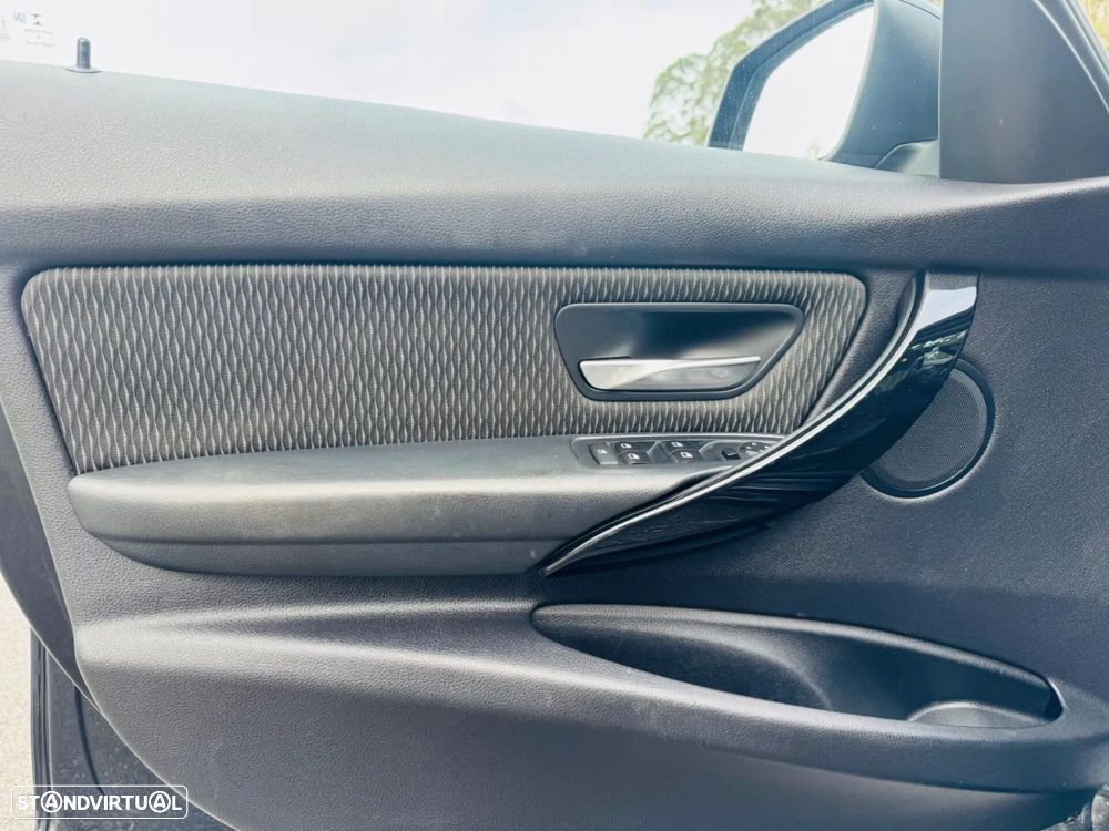 BMW 320 d Line Sport - 15