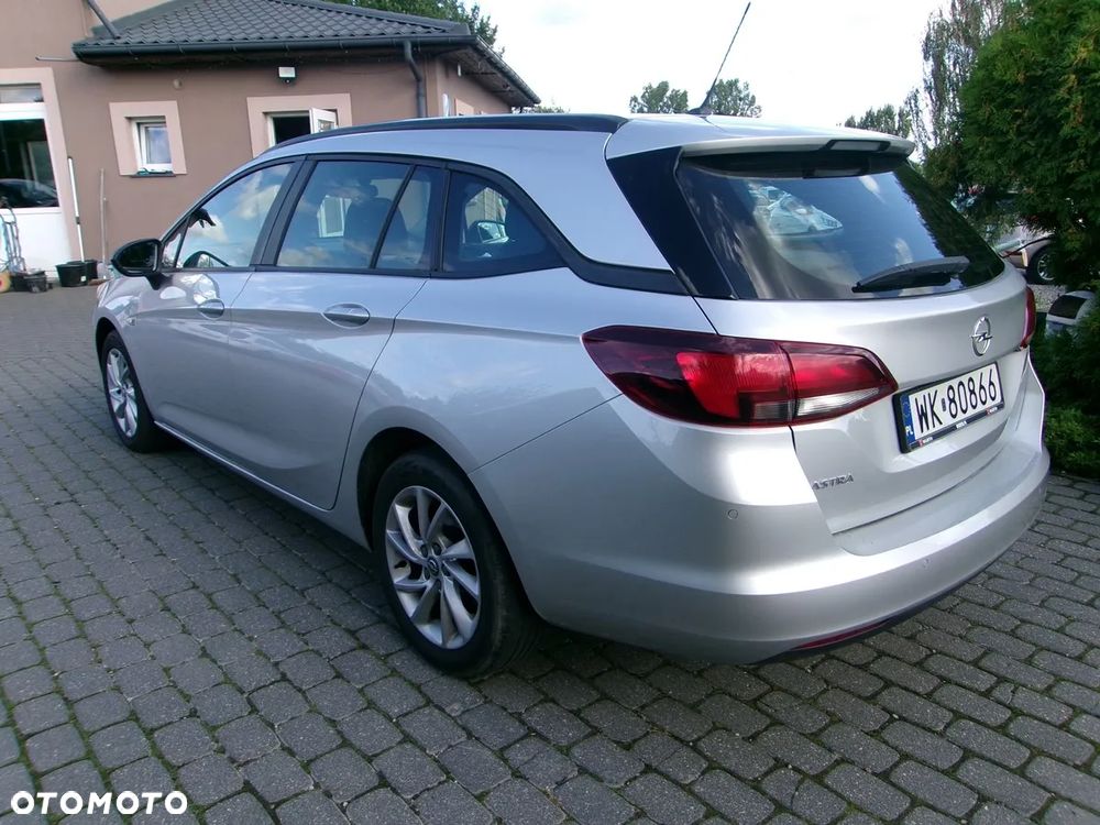 Opel Astra - 4