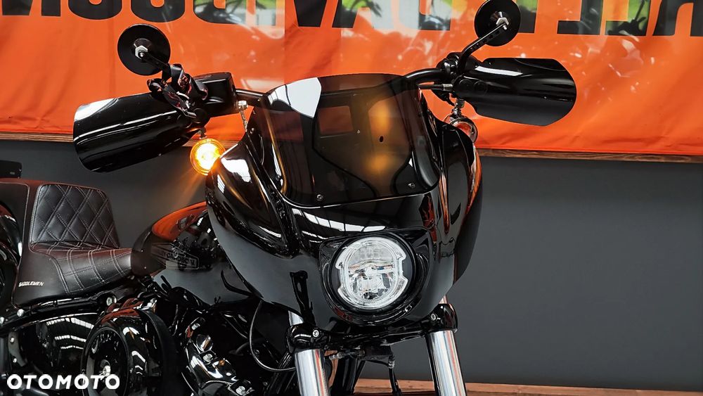 Harley-Davidson Softail Street Bob - 18
