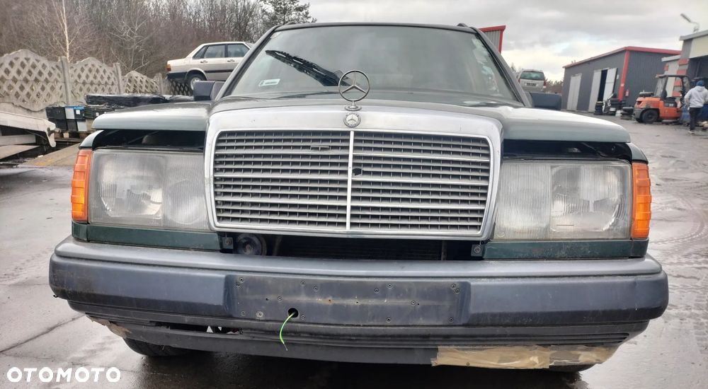 MERCEDES-BENZ 124 T-Model S124 250 TD 124.185 SILNIK KOMPLETNY SKRZYNA STEROWNIK FOTEL LICZNIK BŁOTNIK KIEROWNICA ZDERZAK KLAPA KLAMKA LAMPA SZYBA CAŁY NA CZĘŚCI - 4