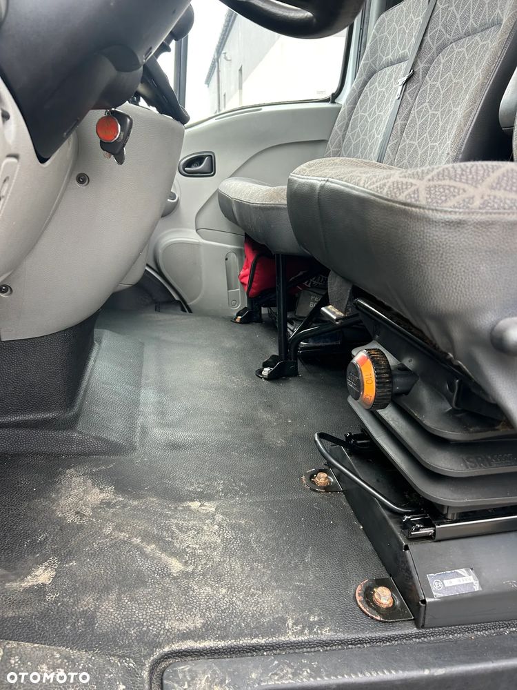 Renault Mascott 150 DXi - 9