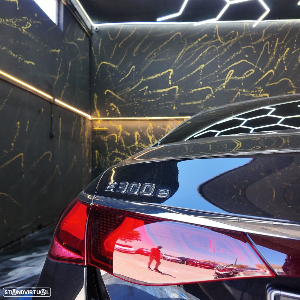 Mercedes-Benz E 300 ver-bluetec-hybrid-avantgarde - 15