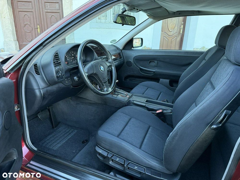 BMW Seria 3 316i - 25