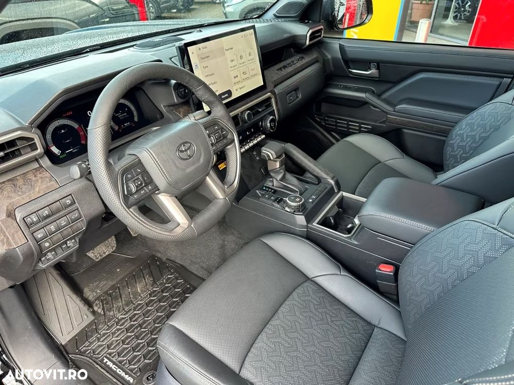 Toyota Tacoma - 7