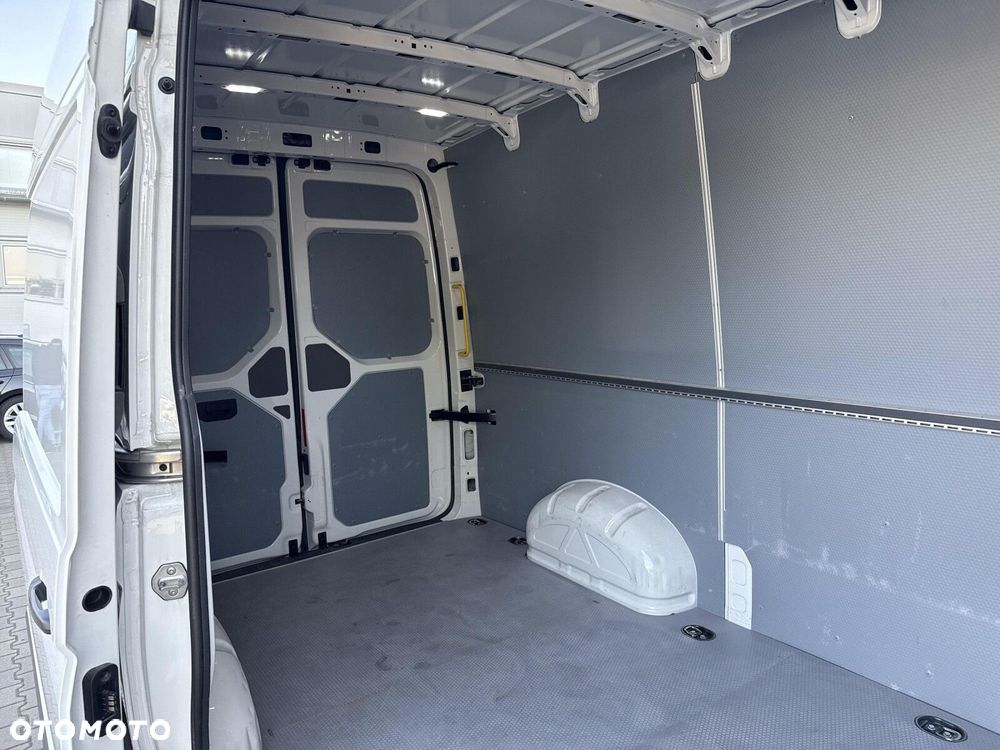 Volkswagen Crafter 35 TDI - 24