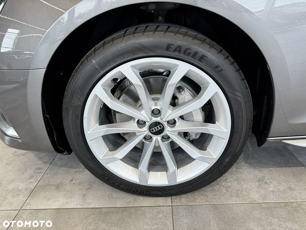Audi A4 Limousine - 11