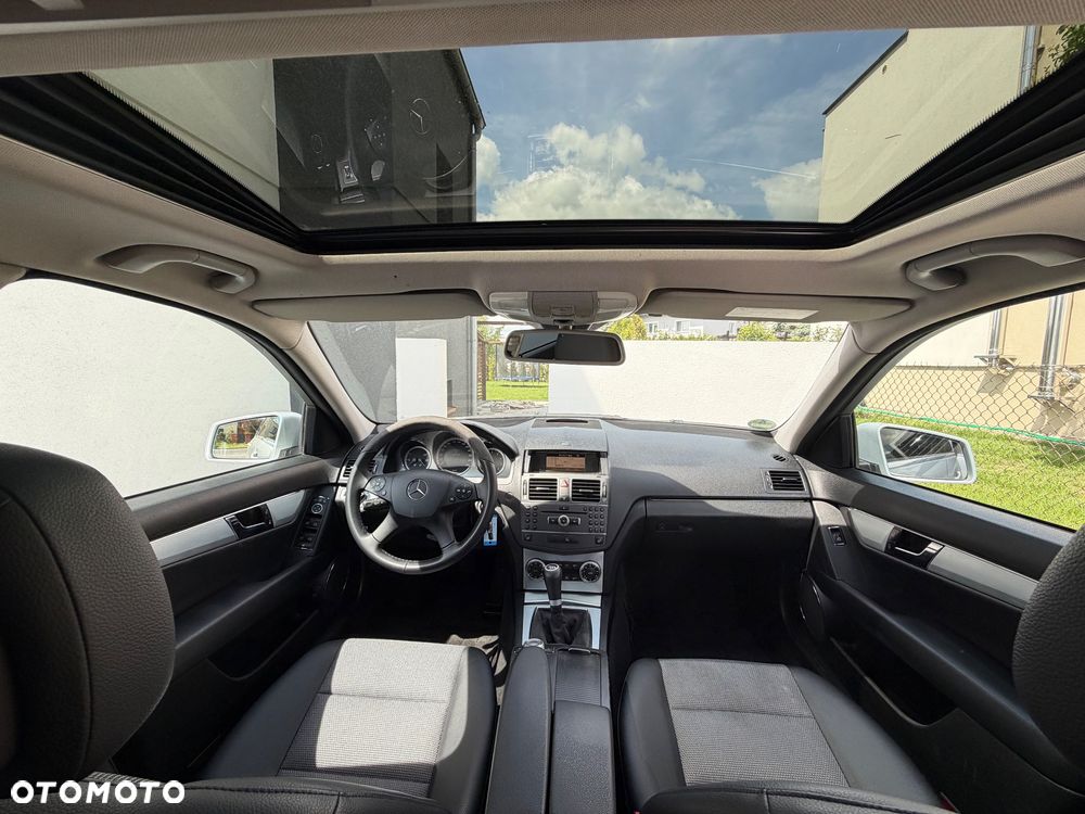 Mercedes-Benz Klasa C 180 (BlueEFFICIENCY) Avantgarde - 26