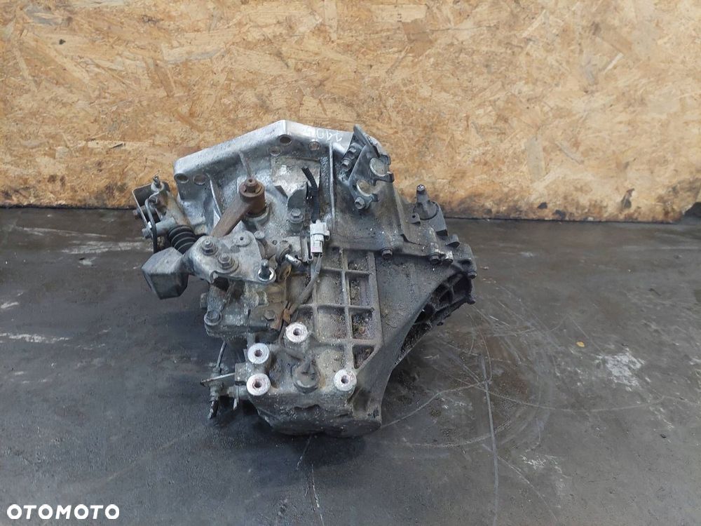 SKRZYNIA BIEGÓW TOYOTA YARIS II 1.3 16V MANUAL 5 BIEGÓW - 3