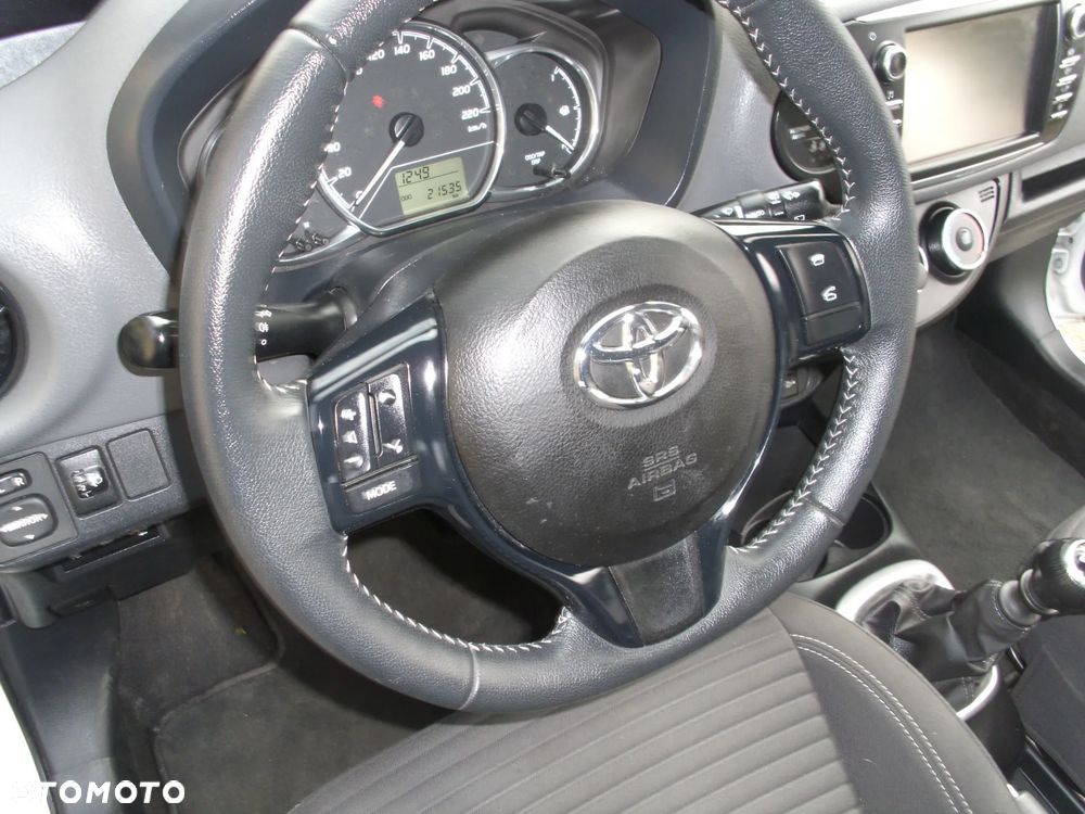 Toyota Yaris 1.5 Premium - 18