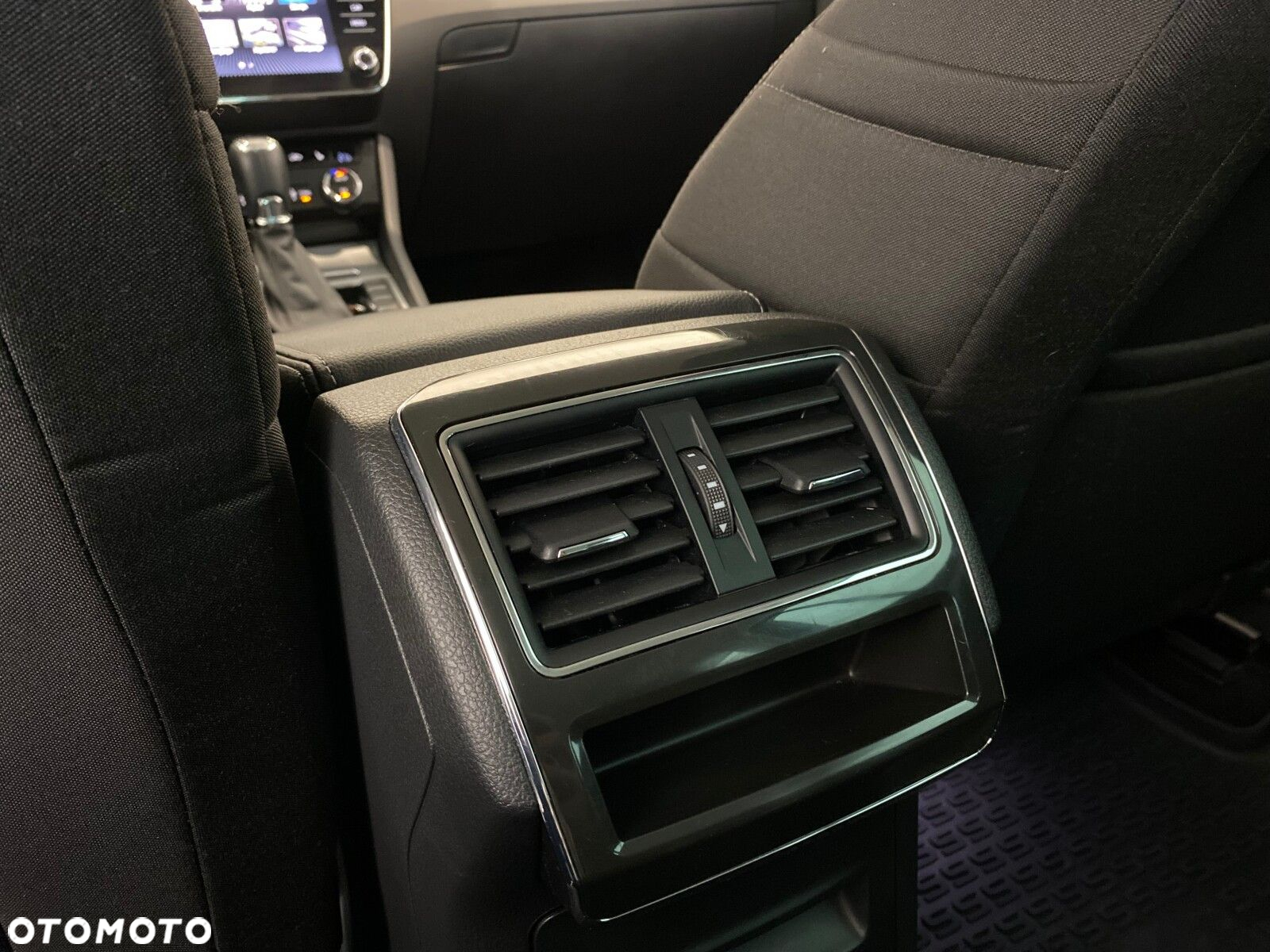 Skoda Superb 1.5 TSI Ambition DSG - 16