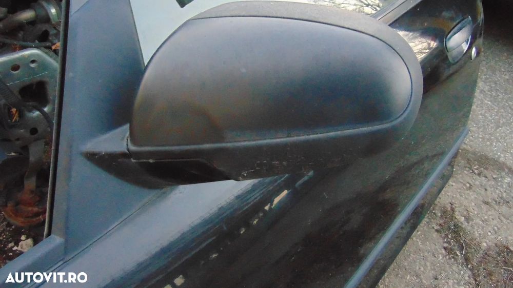 Usi stanga dreapta Mitsubishi Colt in 2 usi,an 2005 - 6