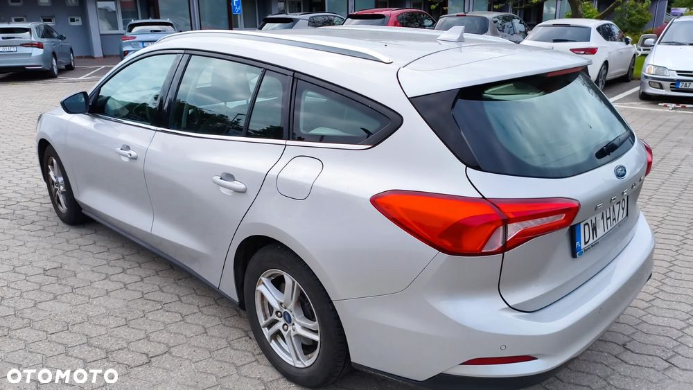 Ford Focus 1.0 EcoBoost Trend Edition - 3