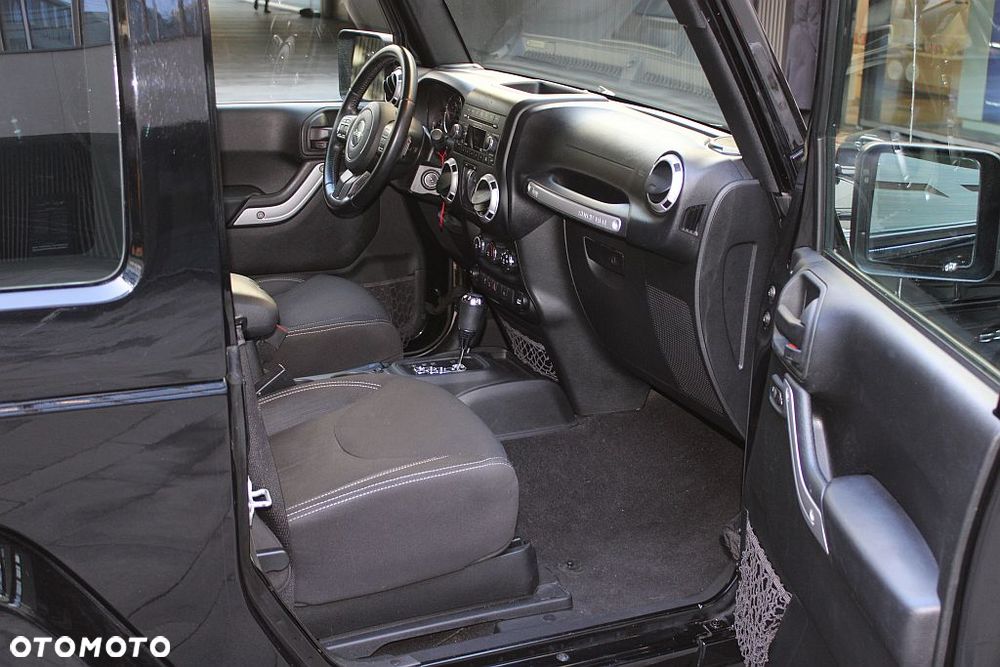 Jeep Wrangler - 15