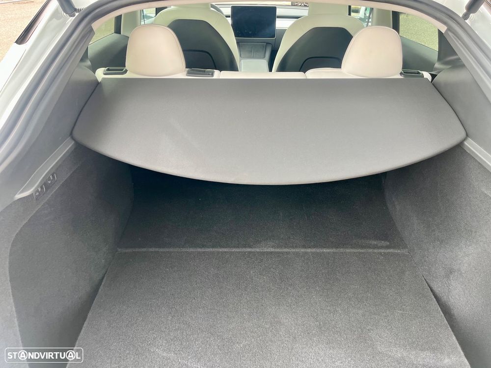 Tesla Model Y Standard - 22