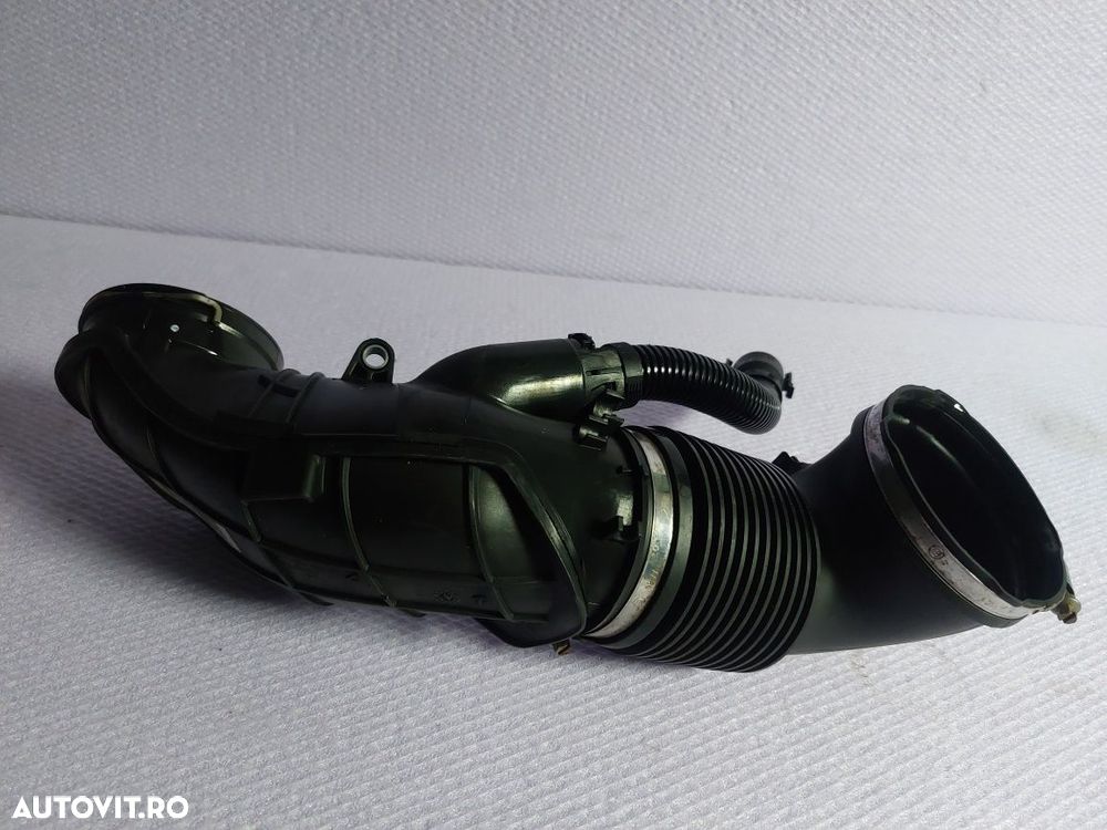 Tub aspirare aer motor N57 3.0 BMW E90 E91 E92 E93 Cod 7800067 - 1