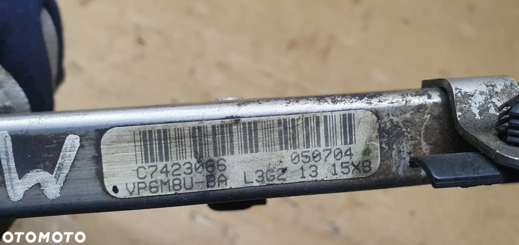 Listwa wtryskowa wtryski Mazda 6 1.8 2.0 16V 6M8G-9D280-AA - 5