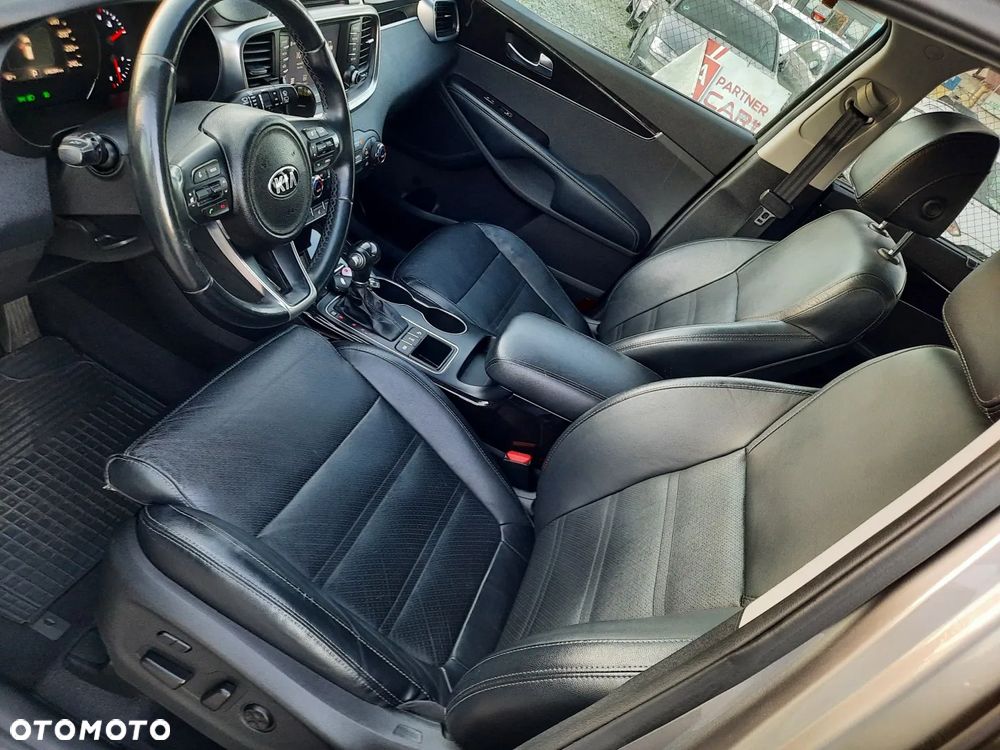 Kia Sorento - 16