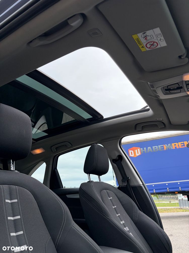 BMW Seria 2 218d - 27
