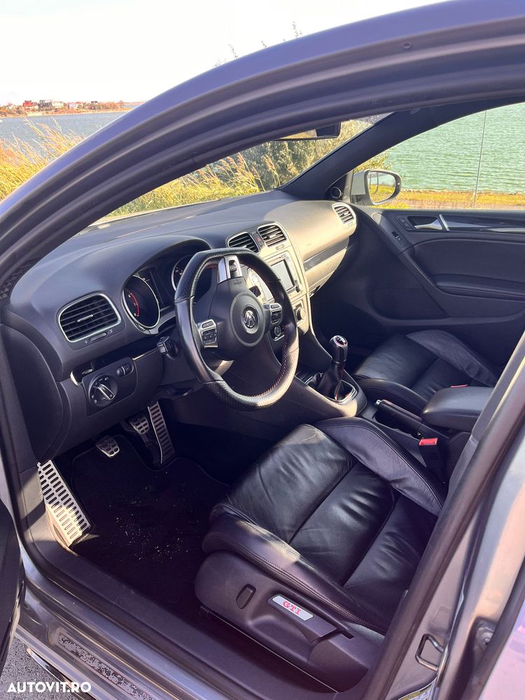 Volkswagen Golf 2.0 GTI - 10