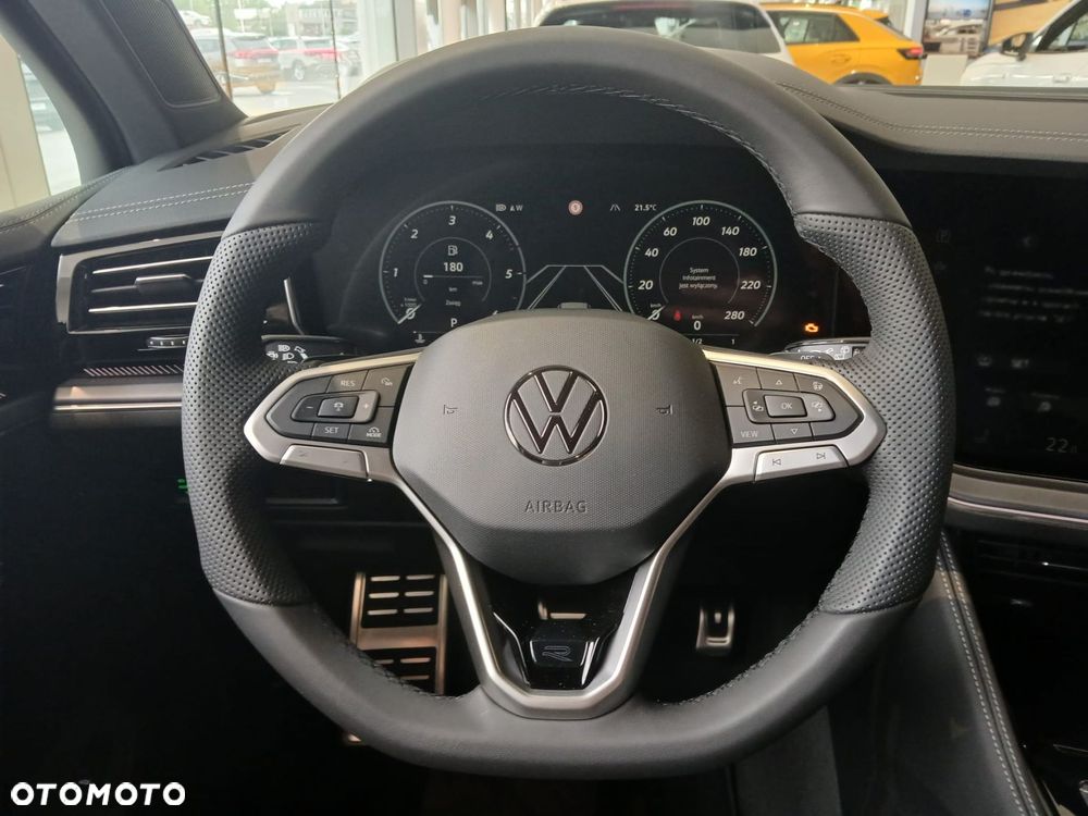 Volkswagen Touareg - 16