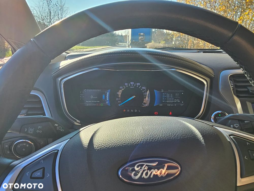 Ford Mondeo 2.0 Hybrid Vignale - 26