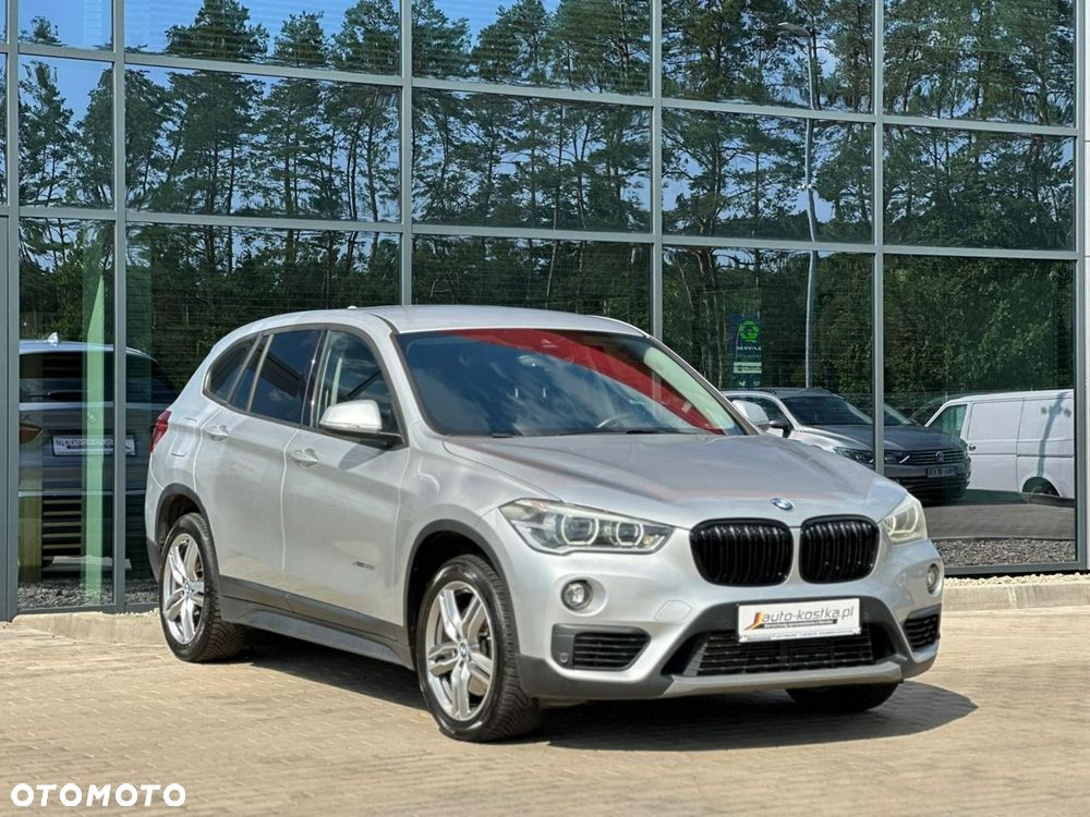 BMW X1 xDrive25i Advantage - 6