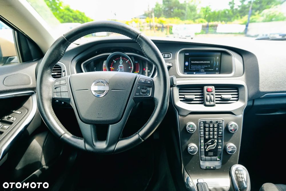 Volvo V40 D2 - 22